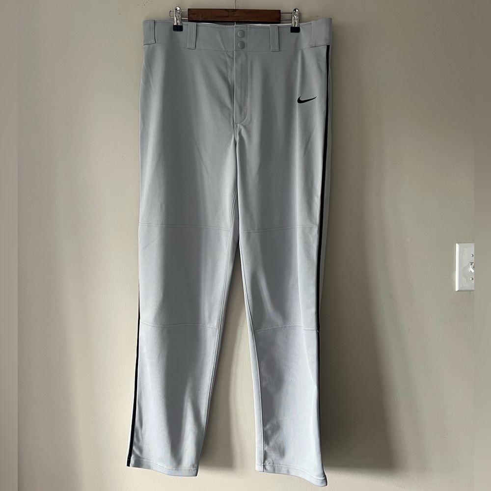 Nike Light Gray Men's Athletic Pants with Black Side Stripe